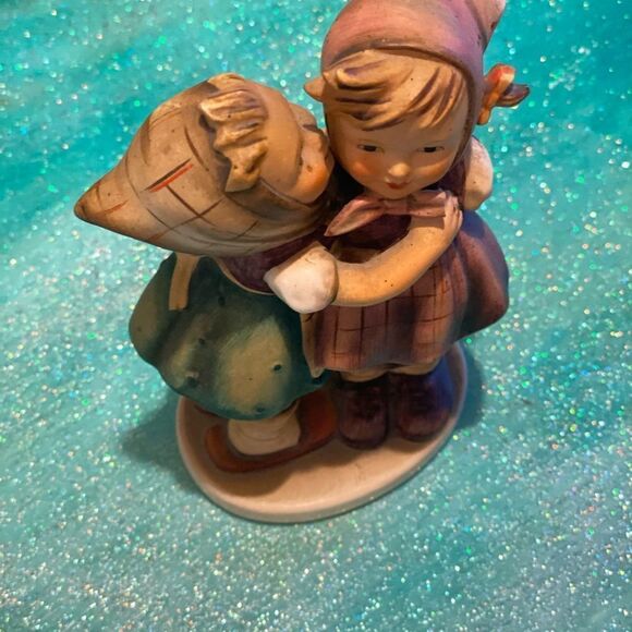 Set of (2) Hummel Collectible Figurines - Picture 8 of 9